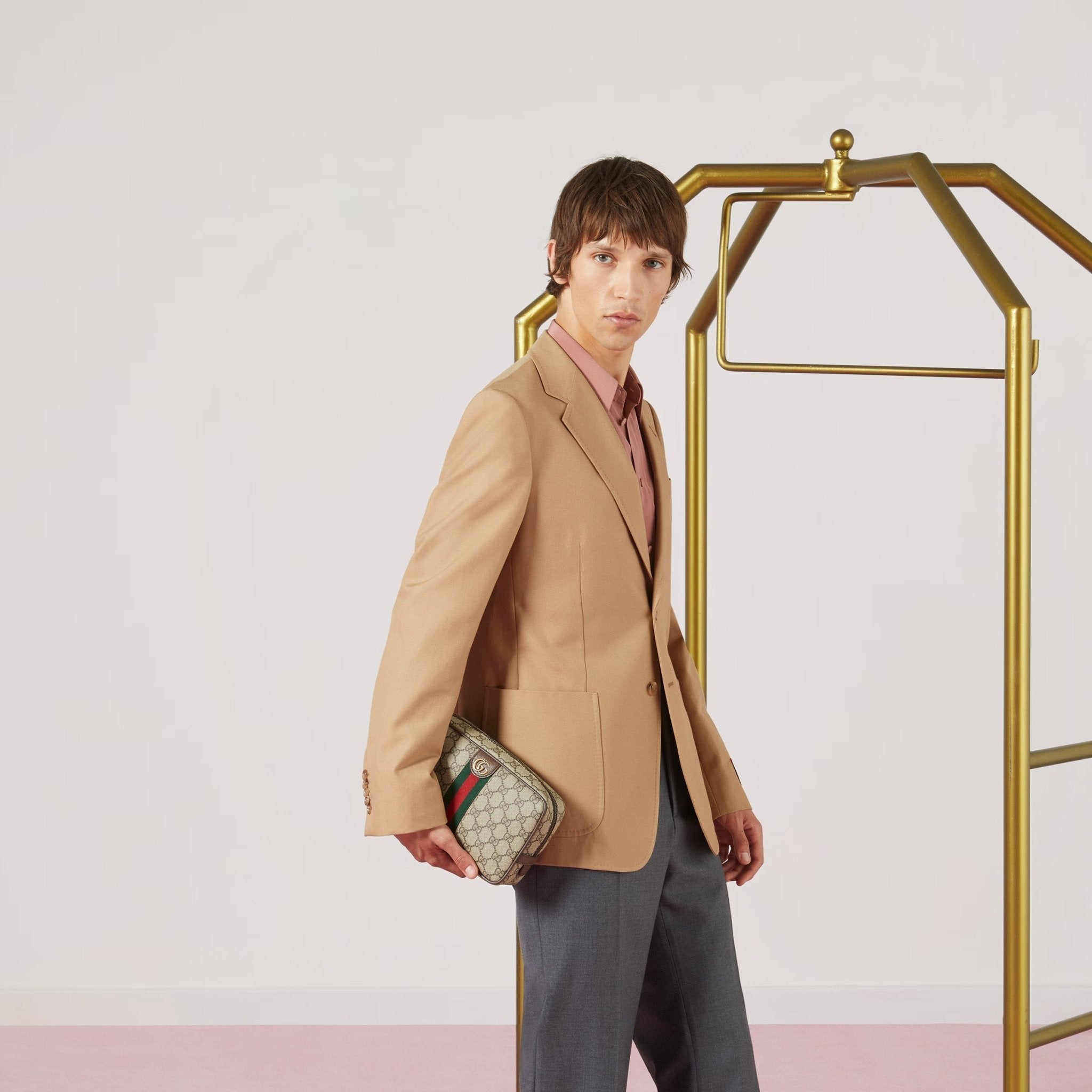 grauer und schwarzer Supreme